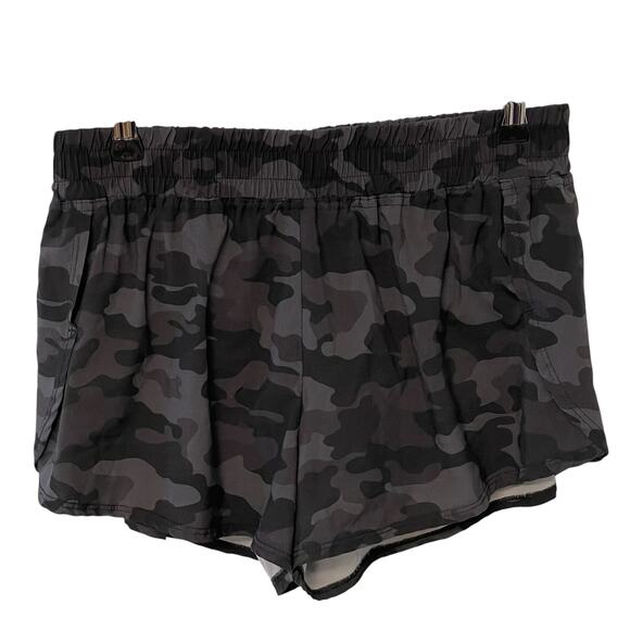 Versona Black Gray Camo Running Shorts with Briefs M - Picture 1 of 4